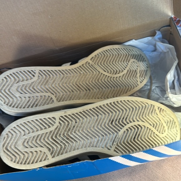 Adidas Superstar shell toe sneaker Cloud White / Core Black women's Size 8 - Picture 6 of 10